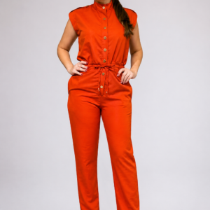 Macacão Premium Terracota com Botões e Amarração – Elegância Moderna
